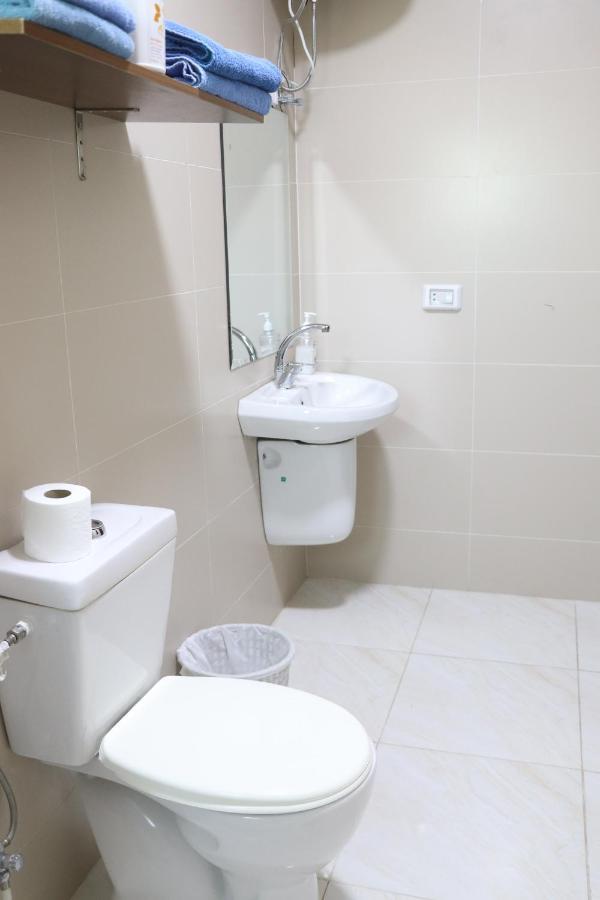 Faraseen Apartments Al Qastal Exterior foto